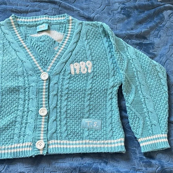 Taylor Swift 1989 Cardigan size XS/SM - Picture 2 of 9